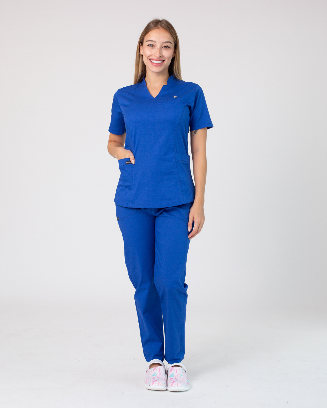 Scrub Paula color azul francia