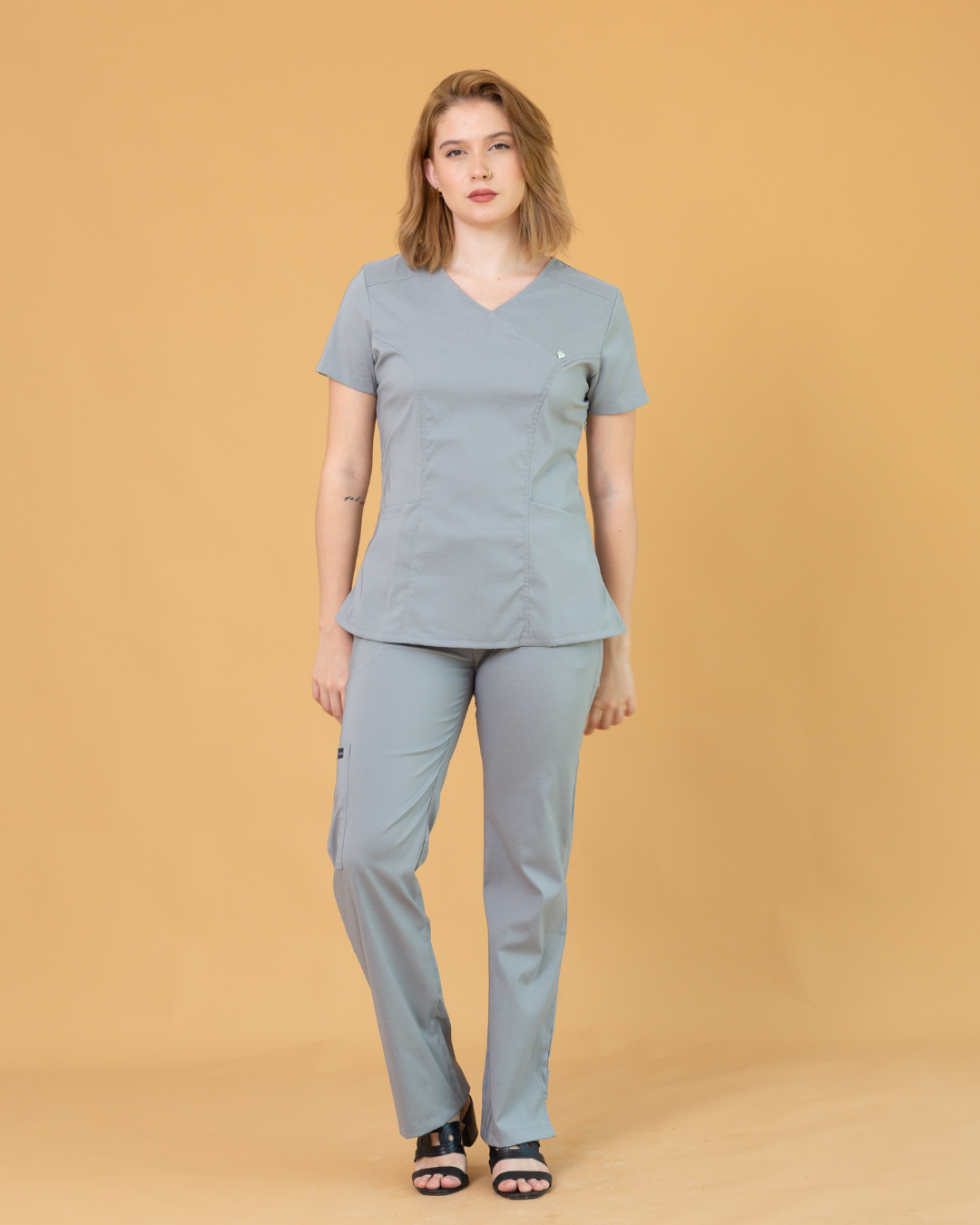 Grey Scrub Tech Scrub tecnológico color gris – La Vid