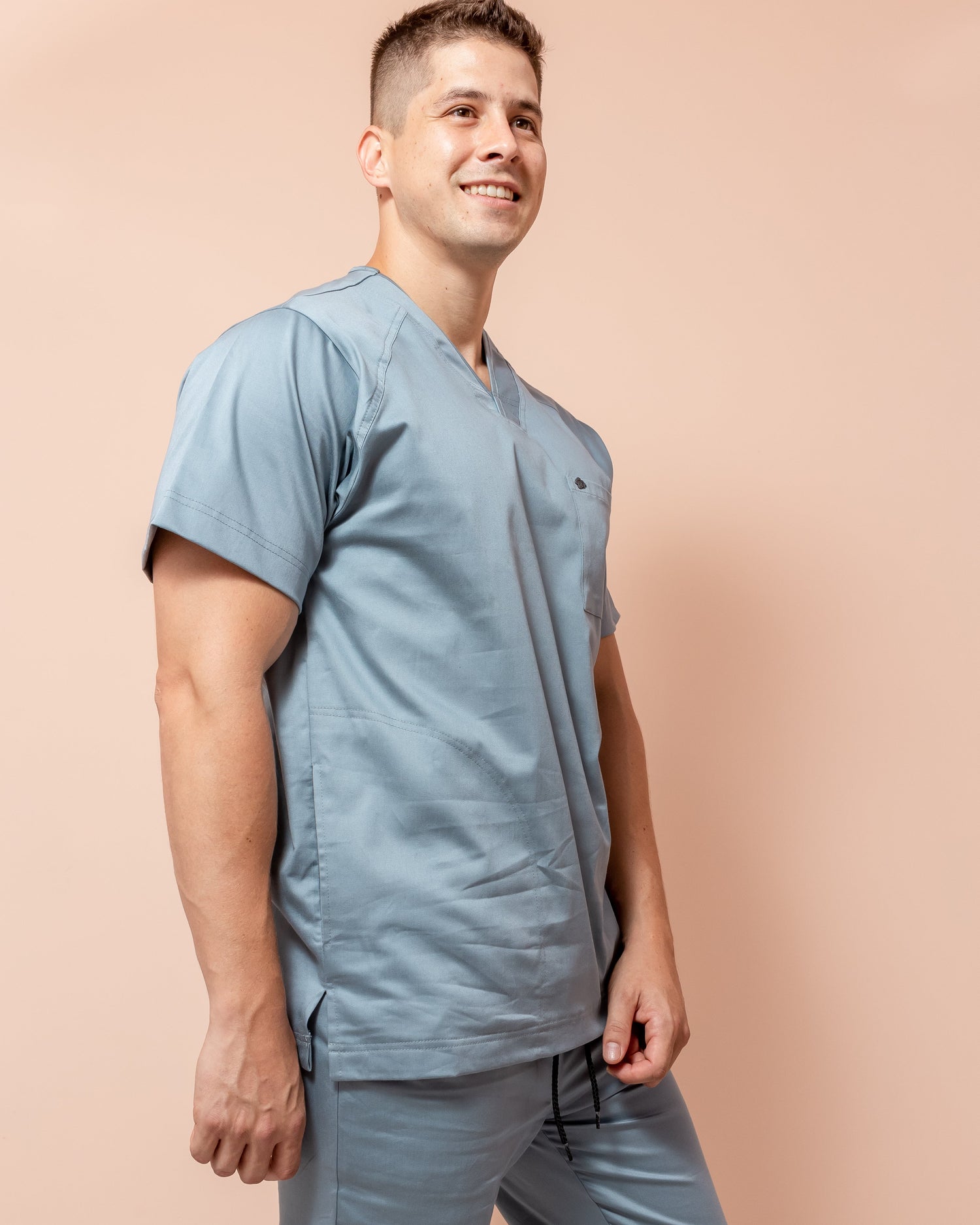 Scrub Masc cuello V - Gris