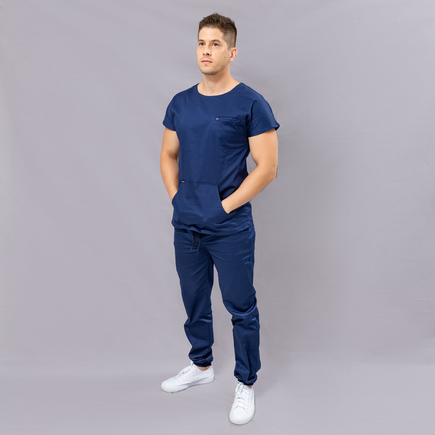 Scrub Masc cuello O - Azul Marino
