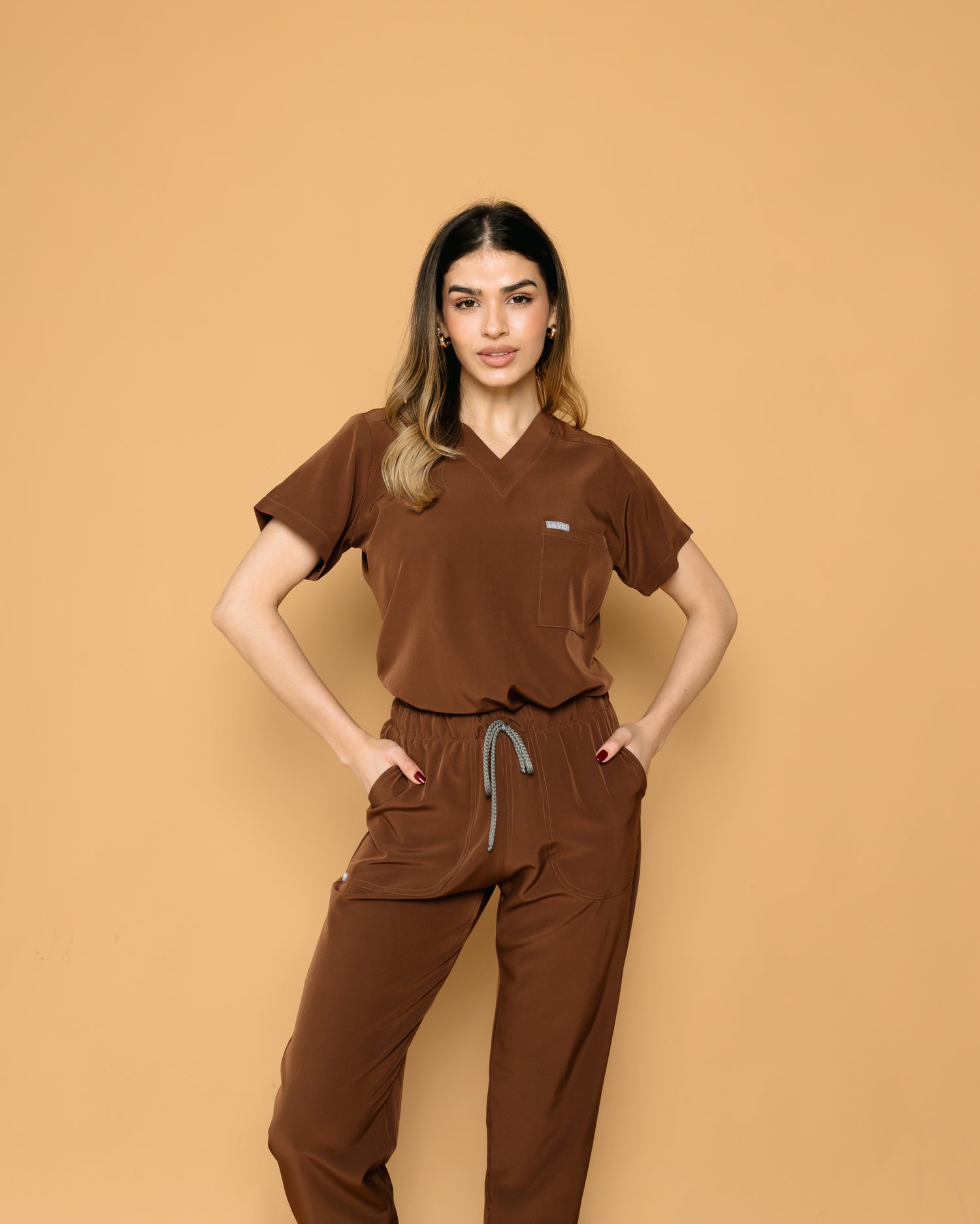 Scrub Luxo - Marrón