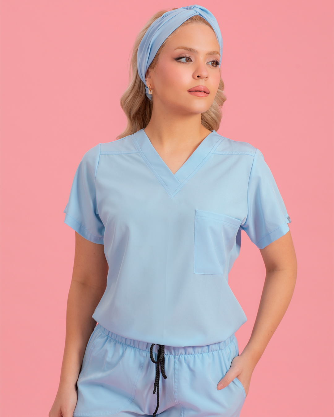 Scrub Luxo color cielo