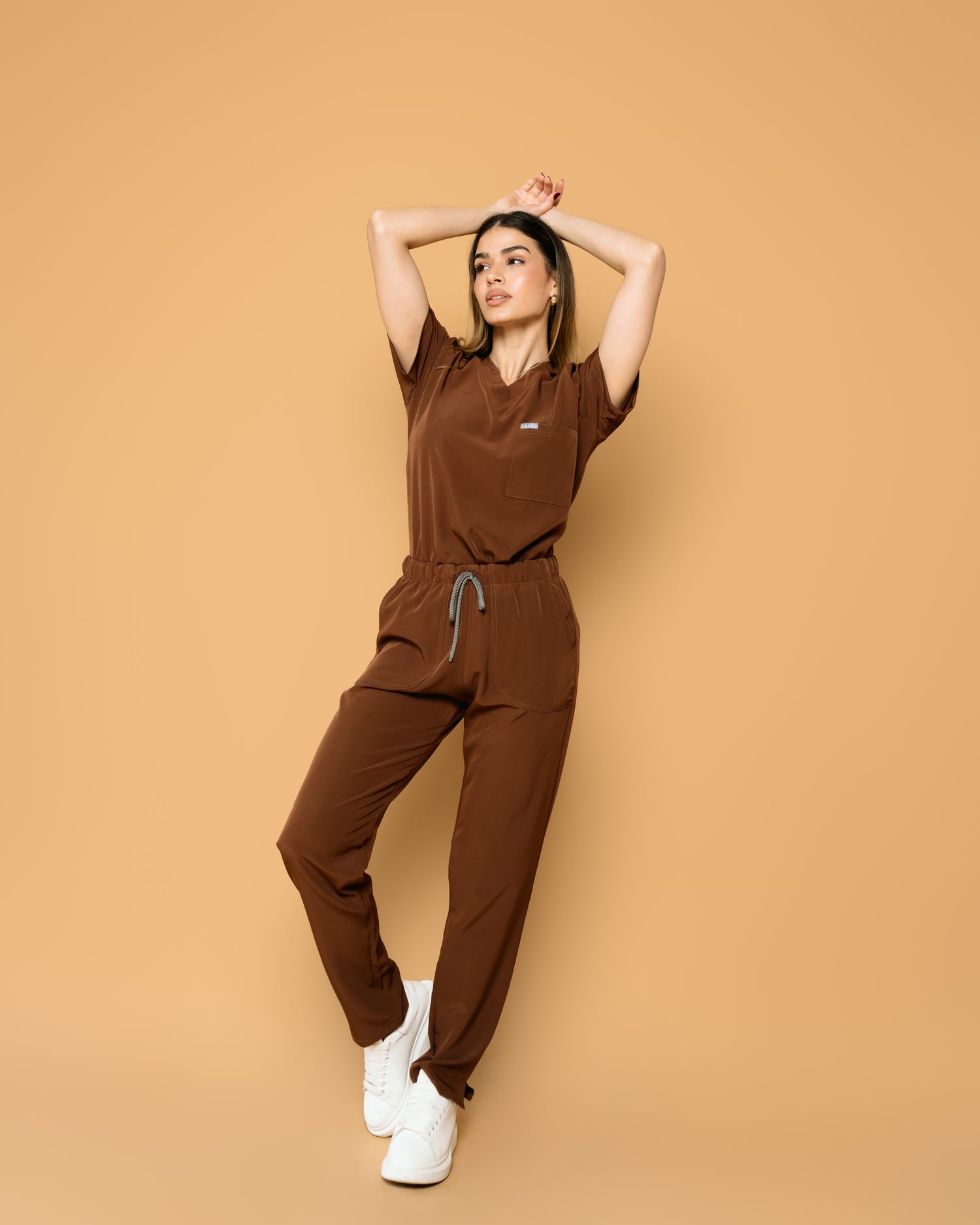 Scrub Luxo - Marrón
